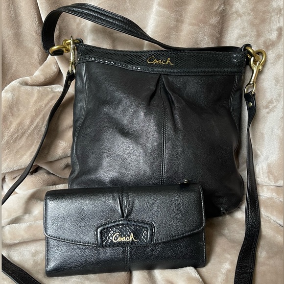 Coach Purse and matching leather wallet - Picture 1 of 7
